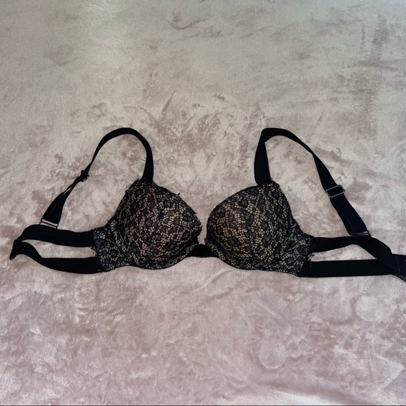 Victoria’s Secret lace very sexy push -up bra size 34C - Picture 5 of 11